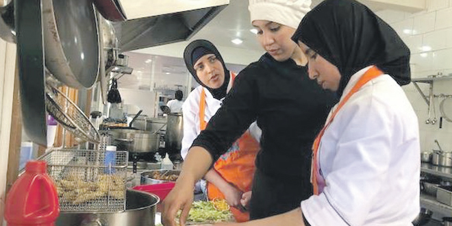 Au Maroc, un restaurant «surbooké» tenu par des femmes sans revenus
