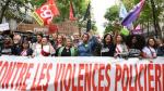 Les Français manifestent contre les violences policières