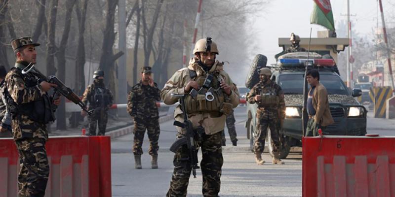 Afghanistan: attentat suicide contre des talibans et des civils	