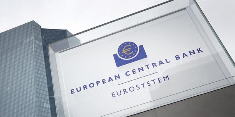 Face à l'inflation, la BCE s'apprête à sortir des taux négatifs