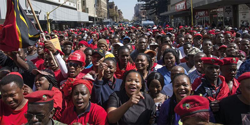 Colère contre Ramaphosa: L’Afrique du Sud sous haute tension 