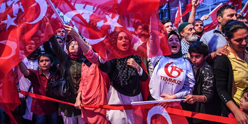 Erdogan célèbre l’an 1 du putsch raté