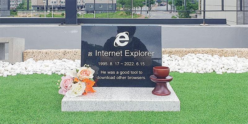 Une tombe en hommage à Internet Explorer