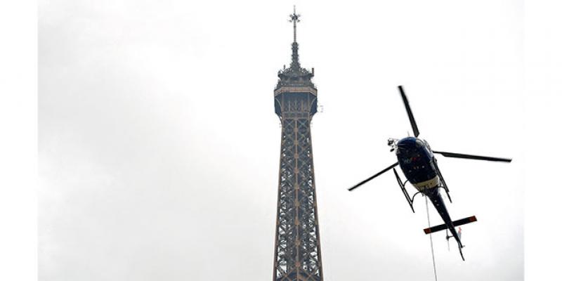 La Tour Eiffel, un peu plus près des étoiles