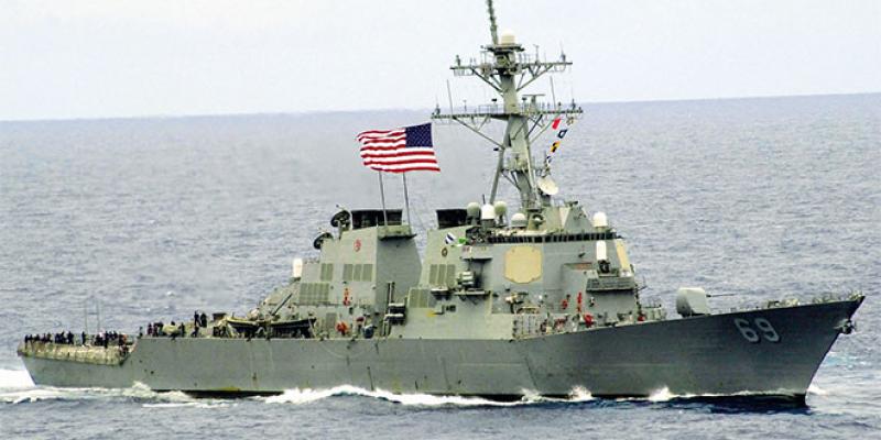 Taïwan: un destroyer américain en mer de Chine
