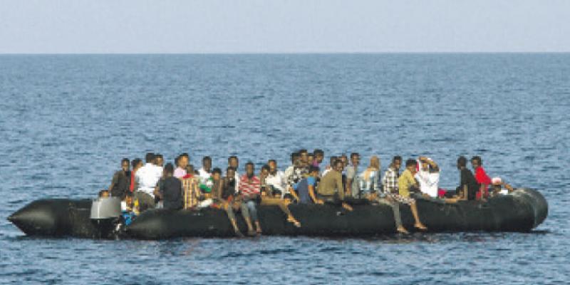 Tirs de la marine marocaine contre une embarcation de migrants