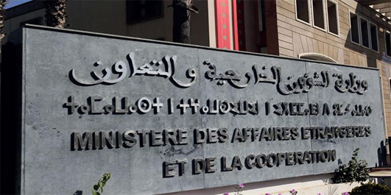 Ticad 8: Kais Saied vend Tunis à Alger