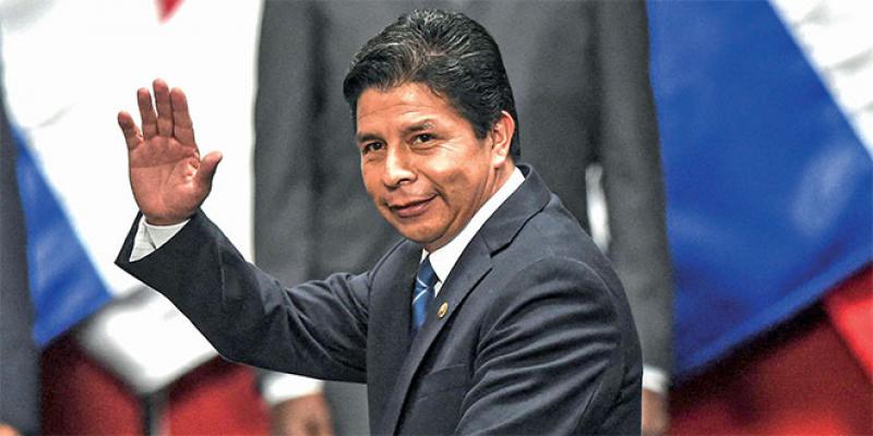 Au Pérou, le hors-jeu politique de Castillo