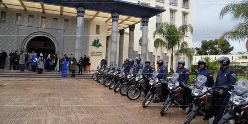 Un lot de véhicules et de motocycles remis à la police de Fès	