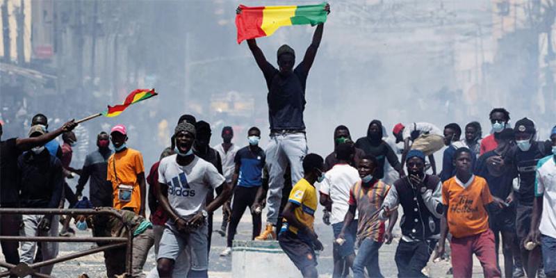 Report de la présidentielle au Sénégal: Appels à la retenue et l'apaisement