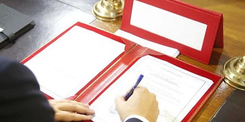 Signature d'un accord pour des services à distance en amazigh