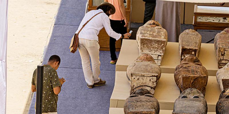 Découvertes majeures de statues et sarcophages en Egypte