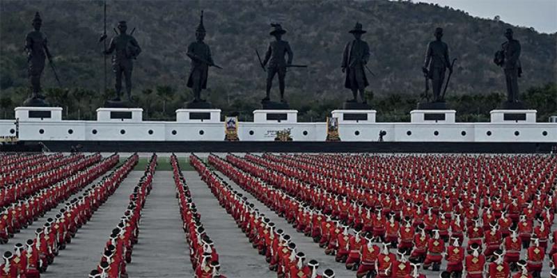 Thaïlande: L'armée pour battre le record d'un rituel d'art martial