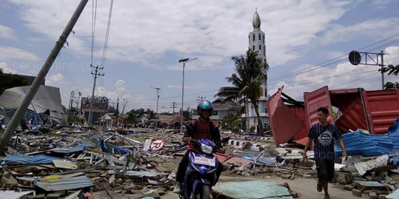 Indonésie: Près de 400 morts et 500 blessés dans les séismes et tsunami	