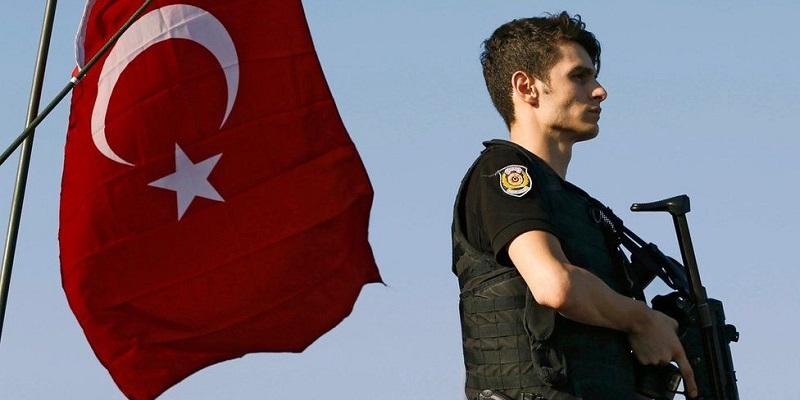 Turquie: 33 personnes soupçonnées de préparer des attentats arrêtées