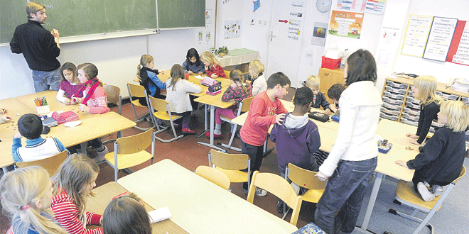 eleves-travail-en-groupe-053.gif eleves-travail-en-groupe-053.gif