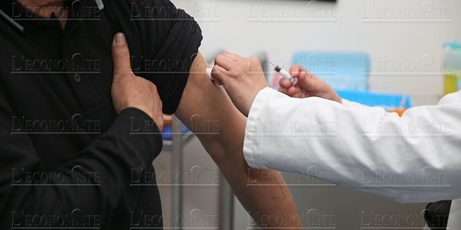 Covid: la vaccination étendue aux jeunes de 18 ans et plus